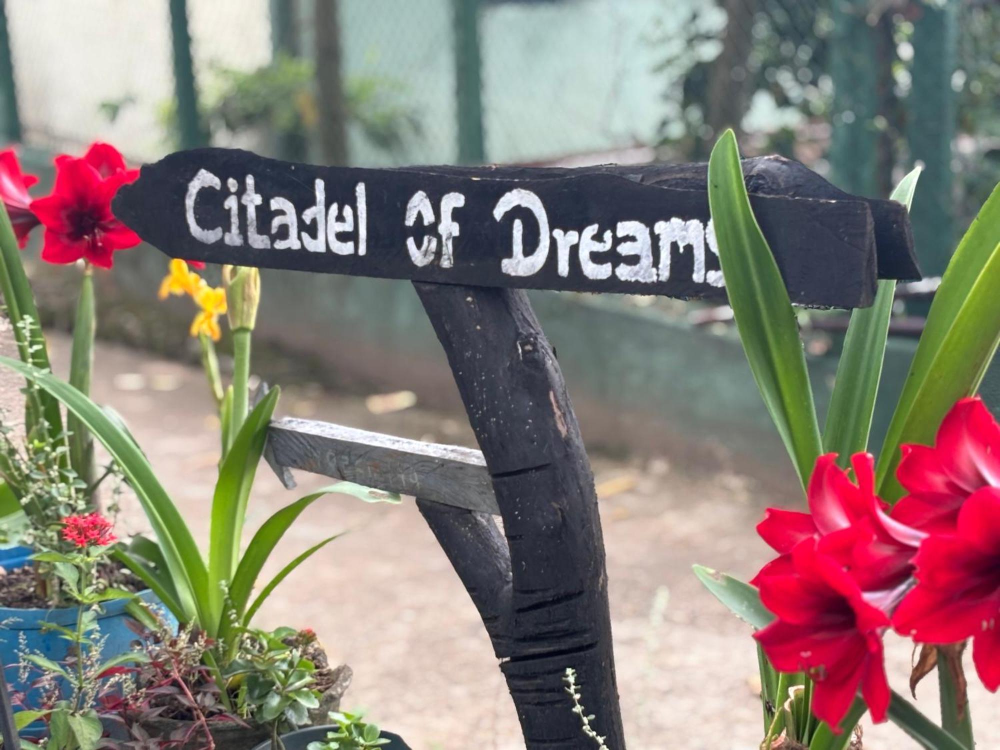 Citadel Of Dreams Ella Lägenhet Exteriör bild